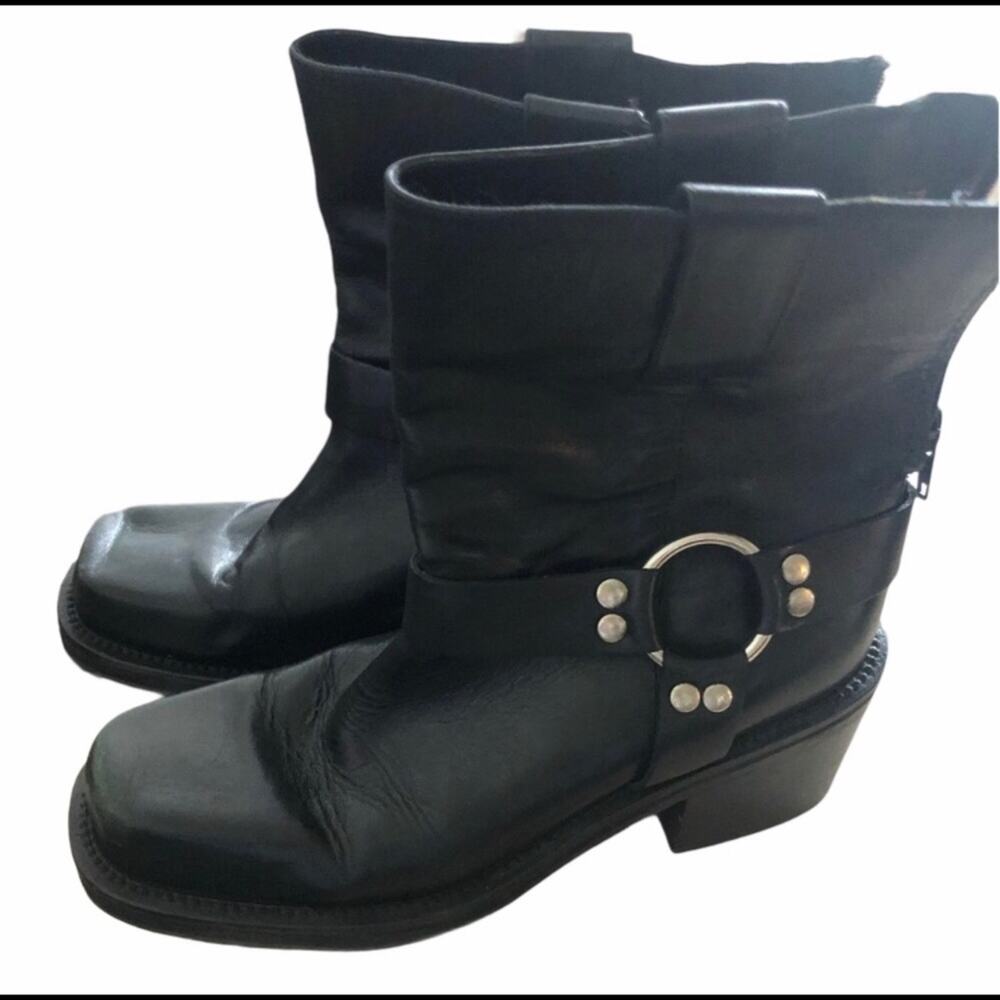 KF Ltd “Boulder” chunky black boot sz 6 ex…